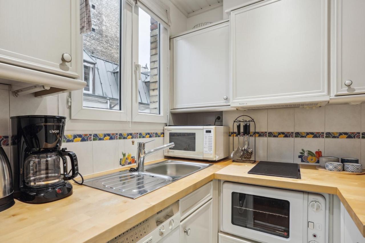 Superbe 2 Pieces Au Coeur Du Xvieme Bed & Breakfast Paris Luaran gambar
