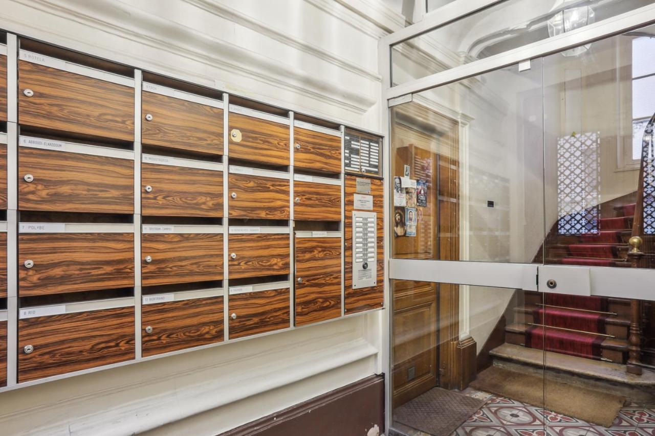 Superbe 2 Pieces Au Coeur Du Xvieme Bed & Breakfast Paris Luaran gambar
